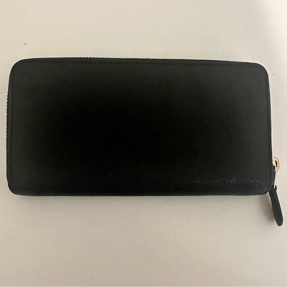 Coach accordion zip